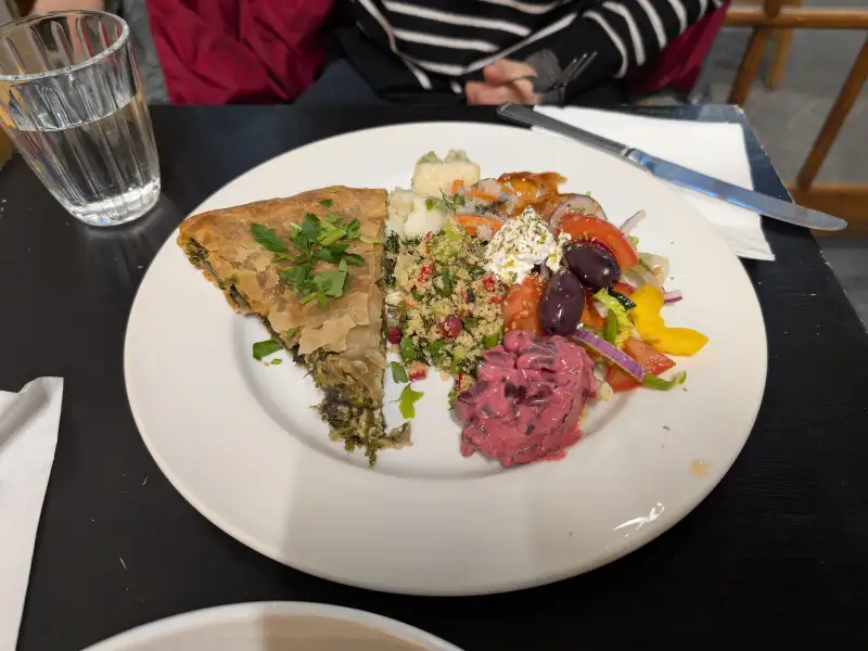 Spanakopita: een Griekse spinazie-taart